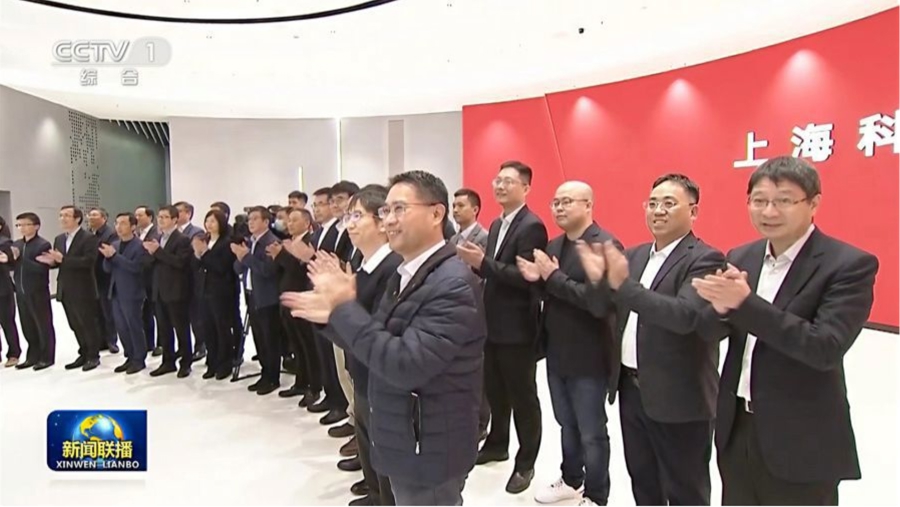 习近平总书记会见高科技企业家代表